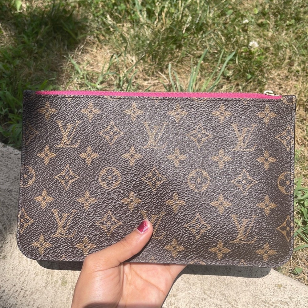 Louis Vuitton Pochette